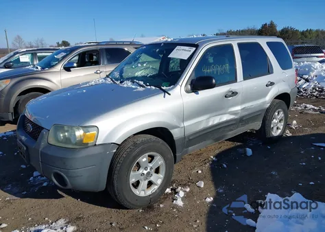 2005 Ford Escape Xlt z USA, uszkodzony, nr VIN 1FMYU93105DA11348